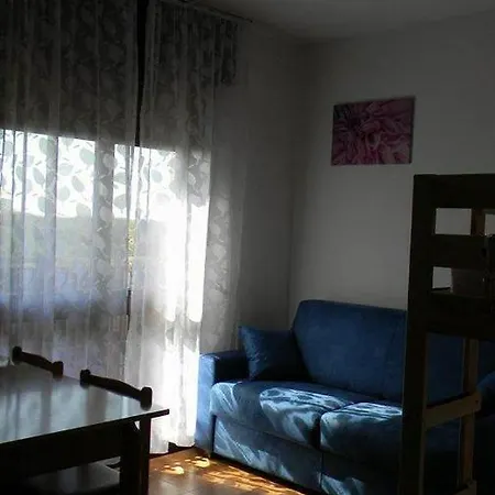 Condominio Alemagna 아파트 비비오네